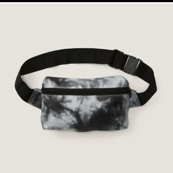 Victoria Secret fanny/backpack convertible - Picture 1 of 5